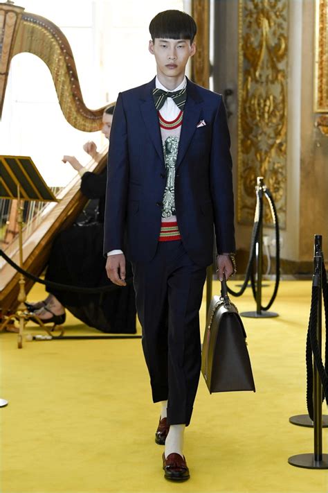 gucci menswear spring 2018 nvogue|gucci runway outfits.